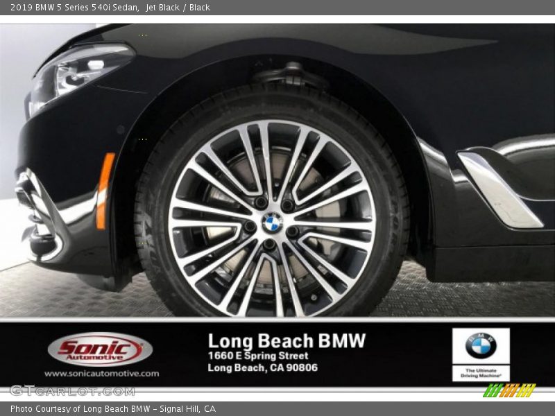 Jet Black / Black 2019 BMW 5 Series 540i Sedan