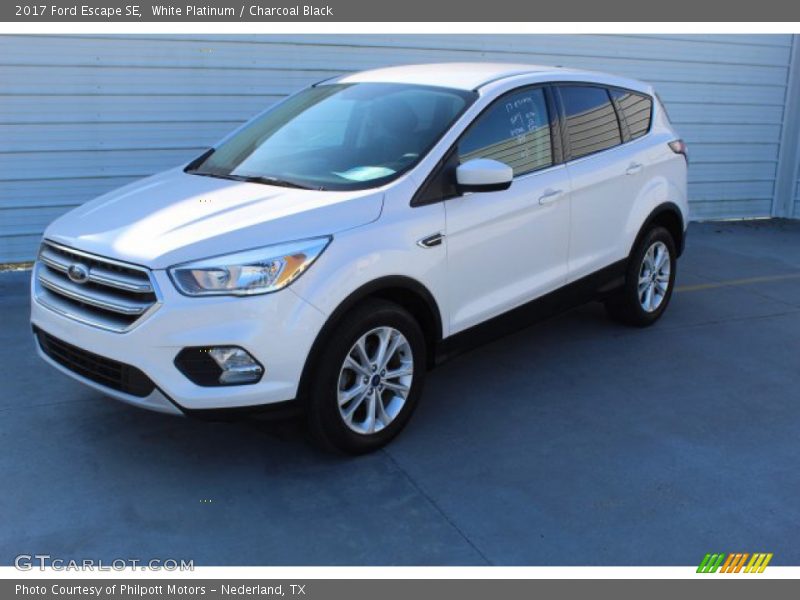White Platinum / Charcoal Black 2017 Ford Escape SE