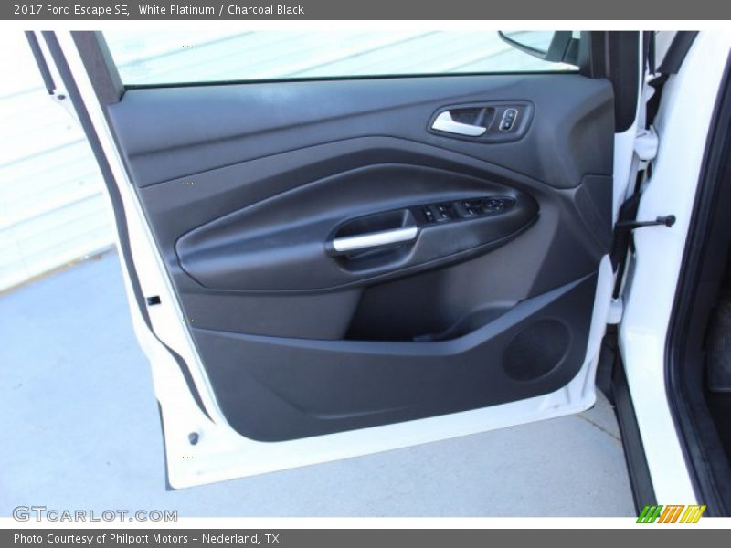 White Platinum / Charcoal Black 2017 Ford Escape SE