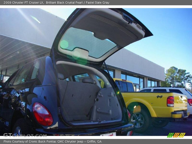 Brilliant Black Crystal Pearl / Pastel Slate Gray 2009 Chrysler PT Cruiser LX