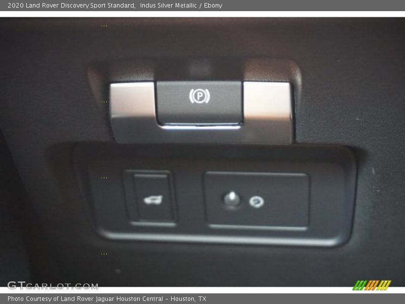 Indus Silver Metallic / Ebony 2020 Land Rover Discovery Sport Standard