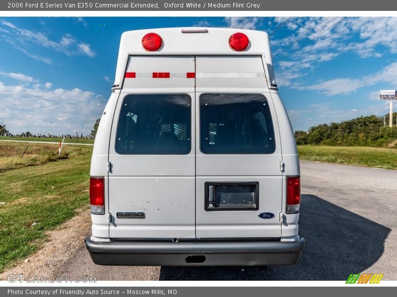 Oxford White / Medium Flint Grey 2006 Ford E Series Van E350 Commercial Extended