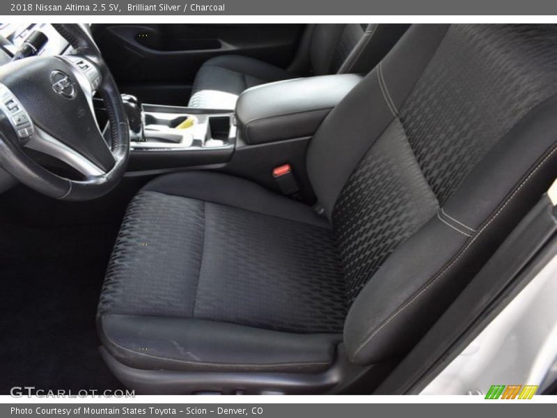 Brilliant Silver / Charcoal 2018 Nissan Altima 2.5 SV