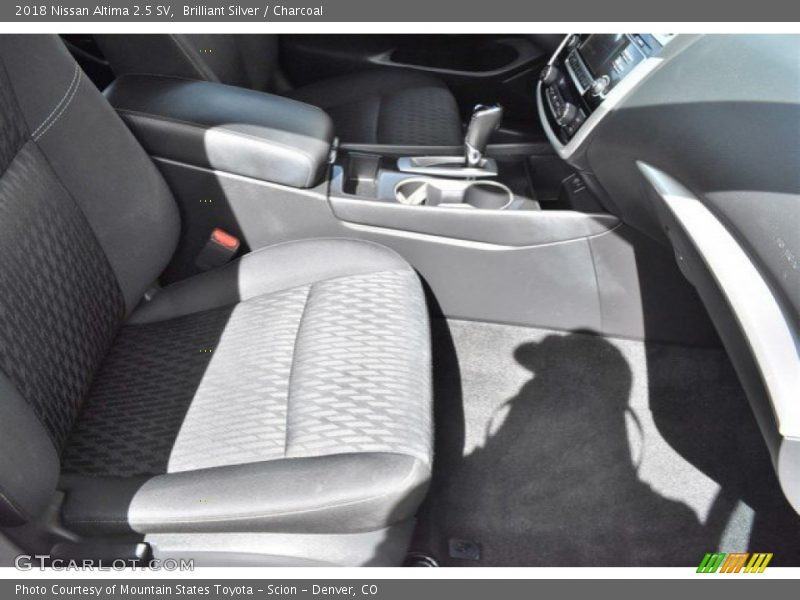 Brilliant Silver / Charcoal 2018 Nissan Altima 2.5 SV