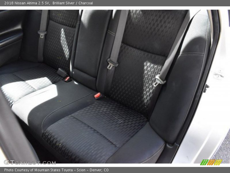Brilliant Silver / Charcoal 2018 Nissan Altima 2.5 SV