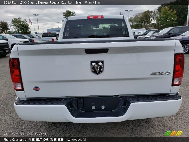 Bright White / Black 2019 Ram 1500 Classic Express Regular Cab 4x4