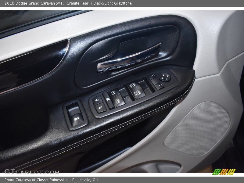 Granite Pearl / Black/Light Graystone 2018 Dodge Grand Caravan SXT