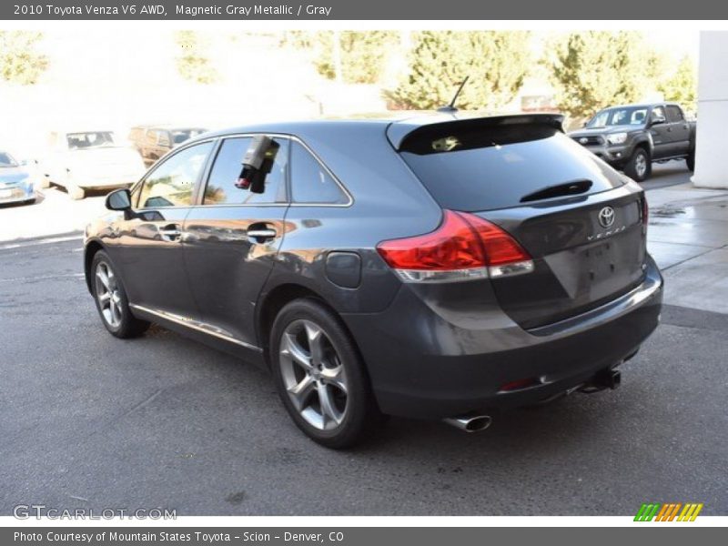 Magnetic Gray Metallic / Gray 2010 Toyota Venza V6 AWD