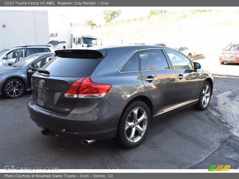 Magnetic Gray Metallic / Gray 2010 Toyota Venza V6 AWD