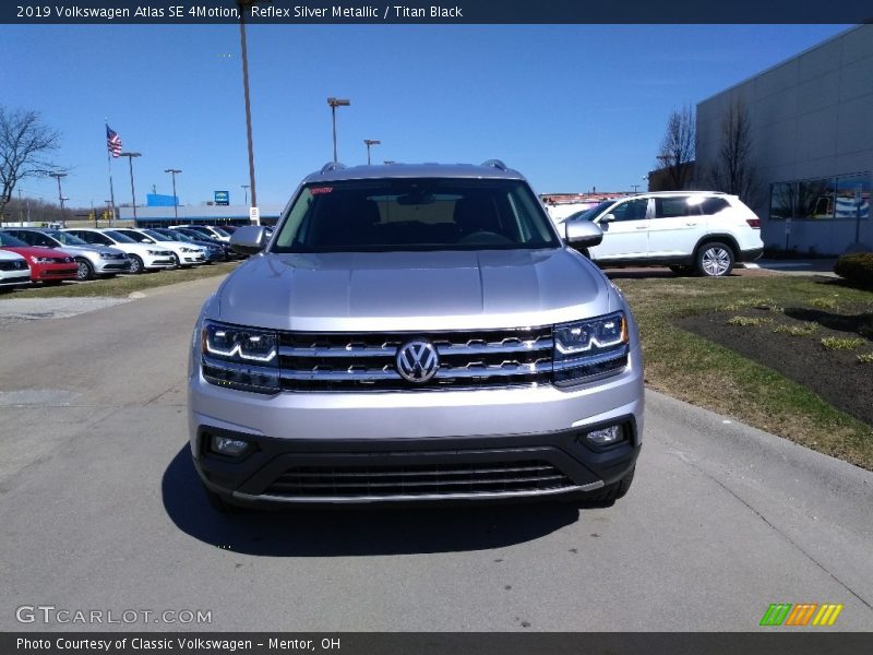 Reflex Silver Metallic / Titan Black 2019 Volkswagen Atlas SE 4Motion