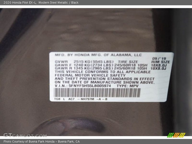 Modern Steel Metallic / Black 2020 Honda Pilot EX-L