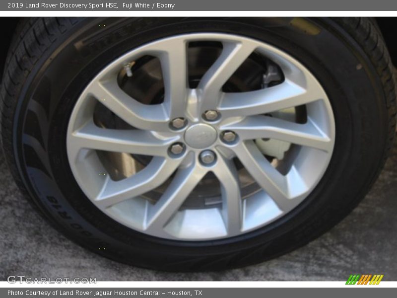 Fuji White / Ebony 2019 Land Rover Discovery Sport HSE