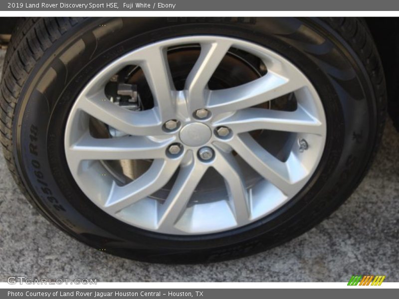 Fuji White / Ebony 2019 Land Rover Discovery Sport HSE