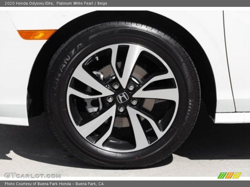 Platinum White Pearl / Beige 2020 Honda Odyssey Elite