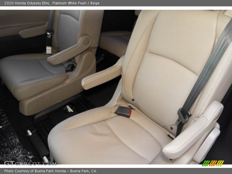 Platinum White Pearl / Beige 2020 Honda Odyssey Elite
