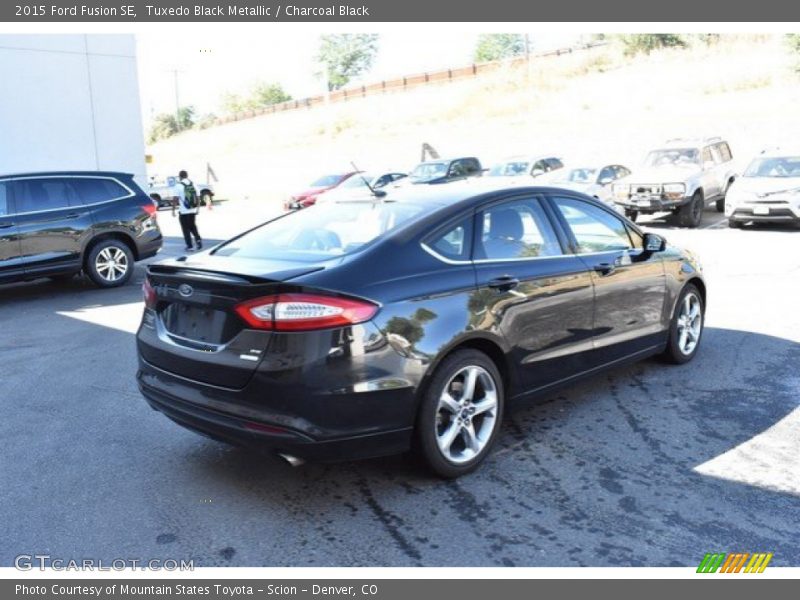 Tuxedo Black Metallic / Charcoal Black 2015 Ford Fusion SE