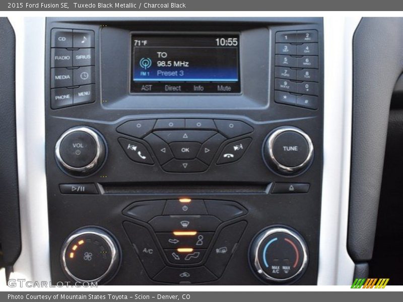 Tuxedo Black Metallic / Charcoal Black 2015 Ford Fusion SE