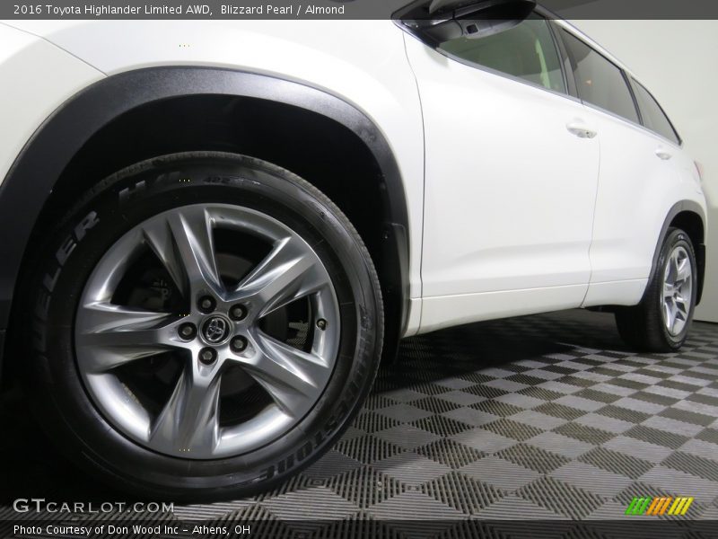 Blizzard Pearl / Almond 2016 Toyota Highlander Limited AWD