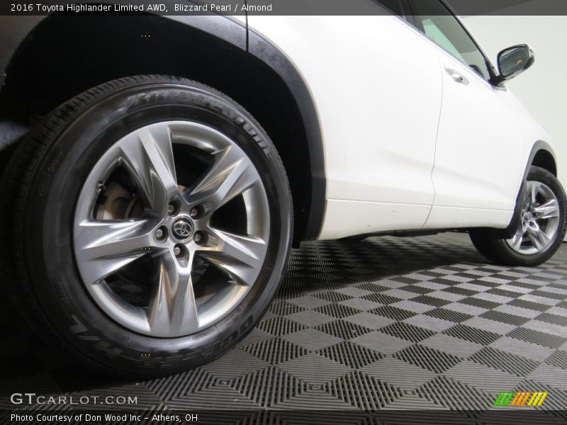 Blizzard Pearl / Almond 2016 Toyota Highlander Limited AWD
