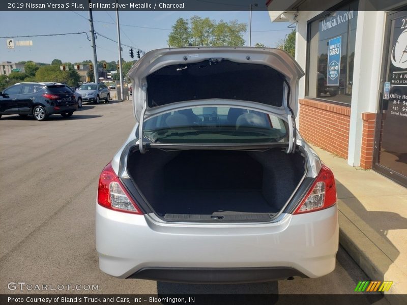 Brilliant Silver Metallic / Charcoal 2019 Nissan Versa S Plus