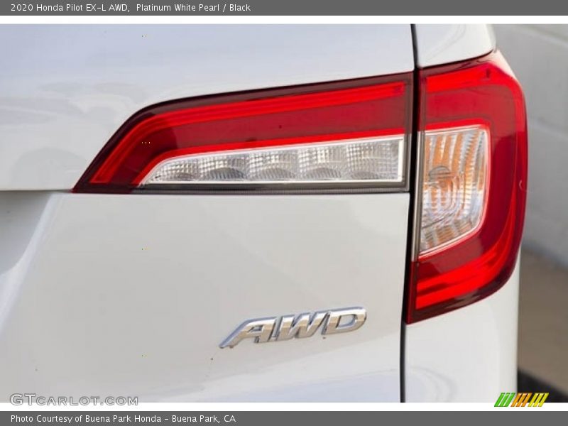 Platinum White Pearl / Black 2020 Honda Pilot EX-L AWD