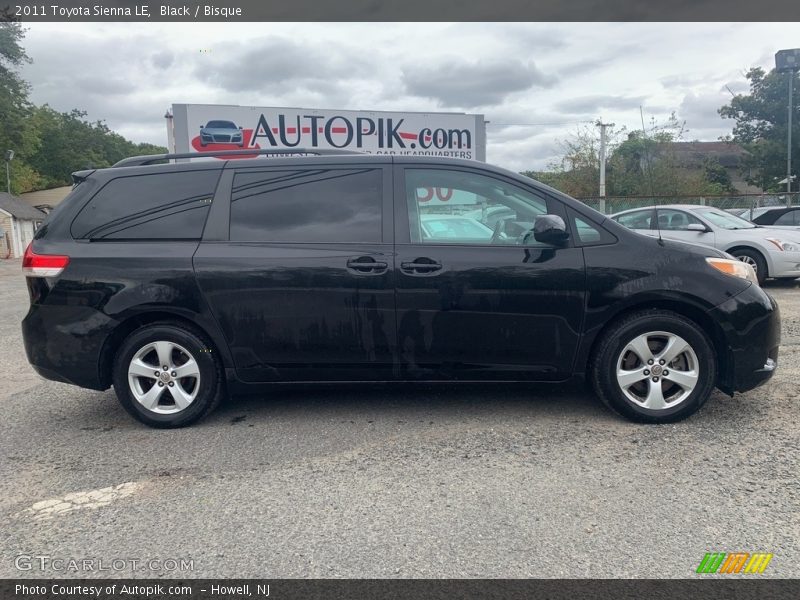Black / Bisque 2011 Toyota Sienna LE