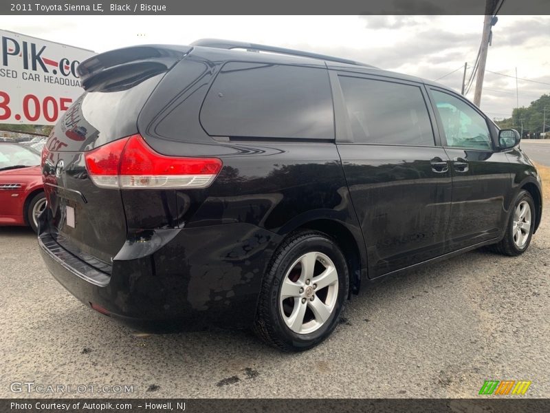 Black / Bisque 2011 Toyota Sienna LE