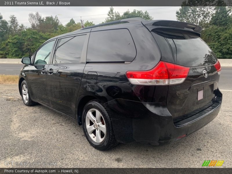 Black / Bisque 2011 Toyota Sienna LE