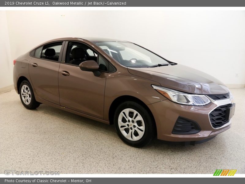 Oakwood Metallic / Jet Black/­Galvanized 2019 Chevrolet Cruze LS