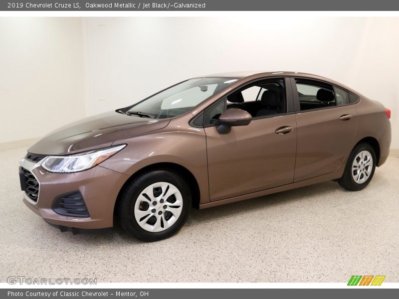 Oakwood Metallic / Jet Black/­Galvanized 2019 Chevrolet Cruze LS