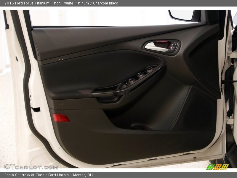 White Platinum / Charcoal Black 2016 Ford Focus Titanium Hatch