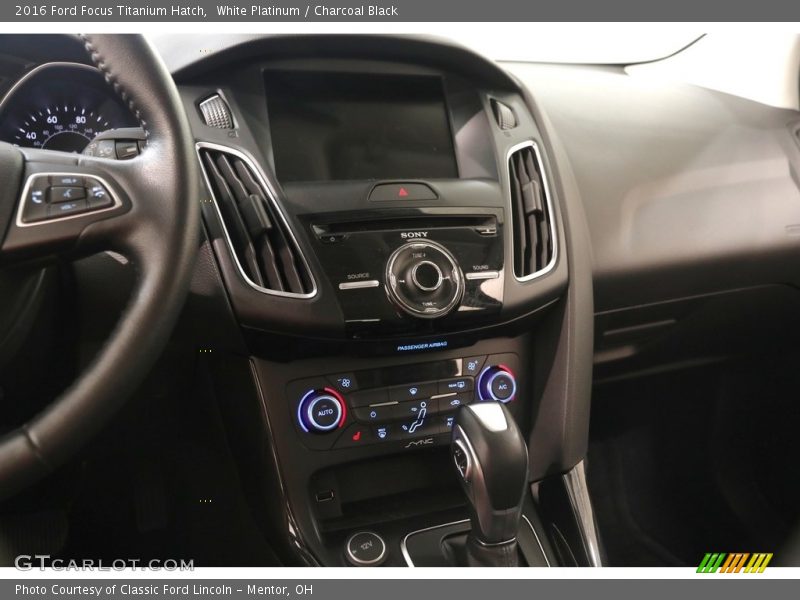 White Platinum / Charcoal Black 2016 Ford Focus Titanium Hatch