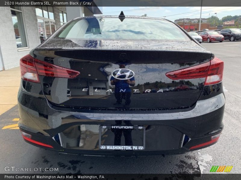 Phantom Black / Gray 2020 Hyundai Elantra SEL