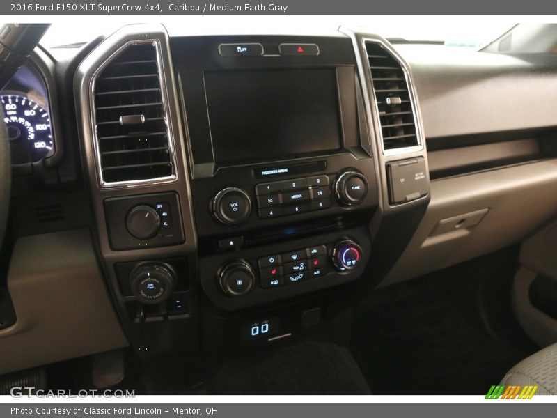 Caribou / Medium Earth Gray 2016 Ford F150 XLT SuperCrew 4x4