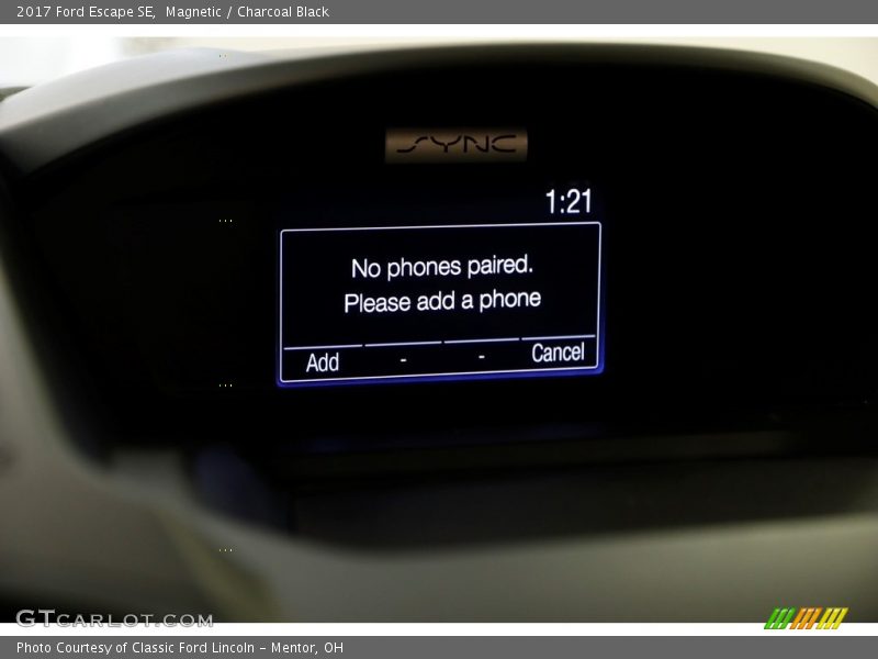Magnetic / Charcoal Black 2017 Ford Escape SE