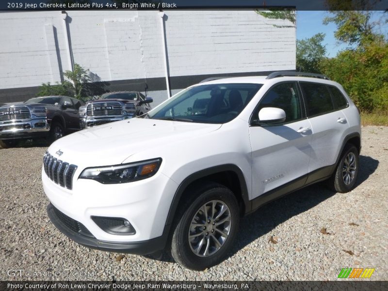 Bright White / Black 2019 Jeep Cherokee Latitude Plus 4x4