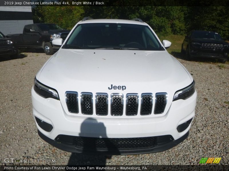 Bright White / Black 2019 Jeep Cherokee Latitude Plus 4x4