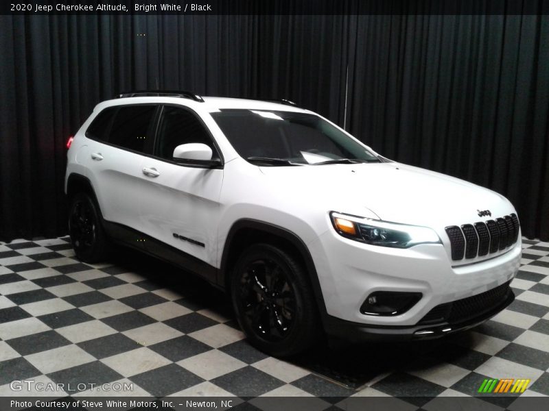 Bright White / Black 2020 Jeep Cherokee Altitude