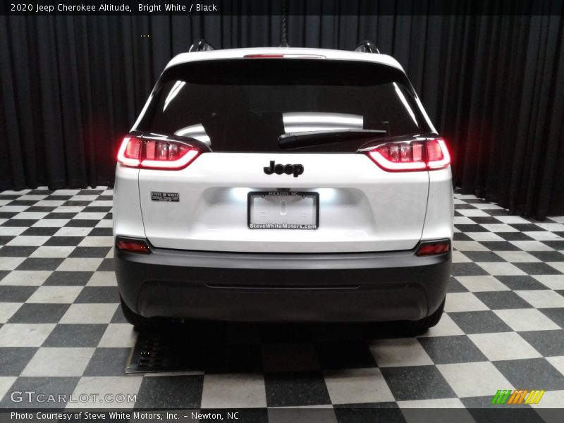 Bright White / Black 2020 Jeep Cherokee Altitude