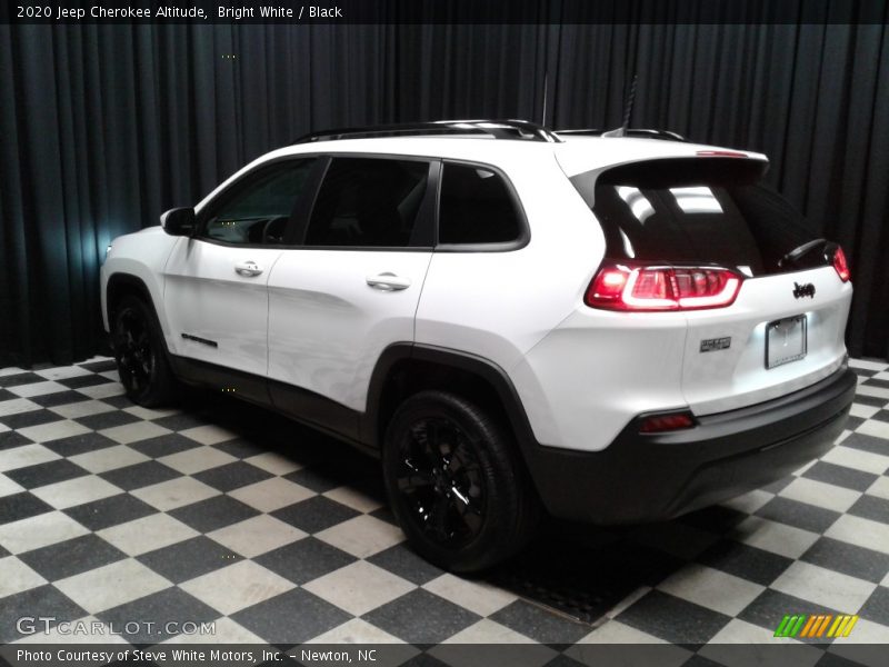 Bright White / Black 2020 Jeep Cherokee Altitude