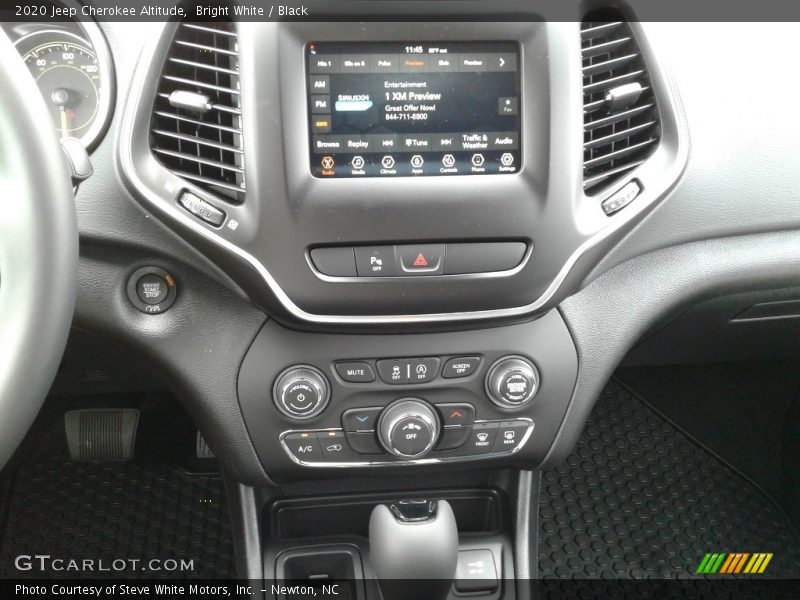 Bright White / Black 2020 Jeep Cherokee Altitude