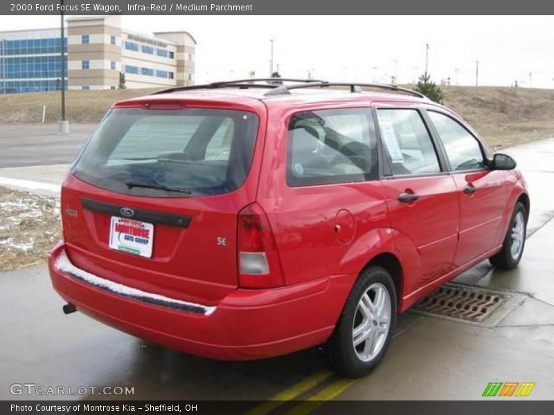 Infra-Red / Medium Parchment 2000 Ford Focus SE Wagon