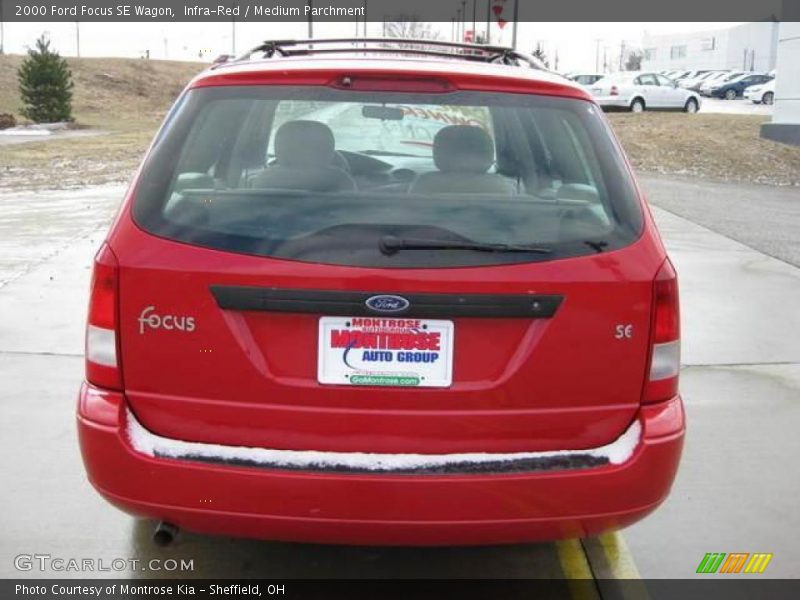 Infra-Red / Medium Parchment 2000 Ford Focus SE Wagon