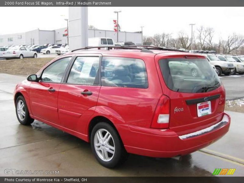 Infra-Red / Medium Parchment 2000 Ford Focus SE Wagon