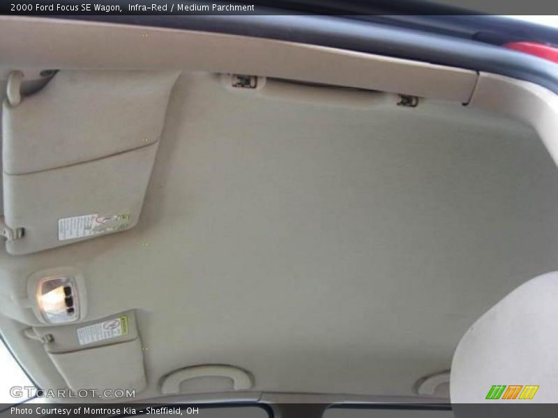 Infra-Red / Medium Parchment 2000 Ford Focus SE Wagon