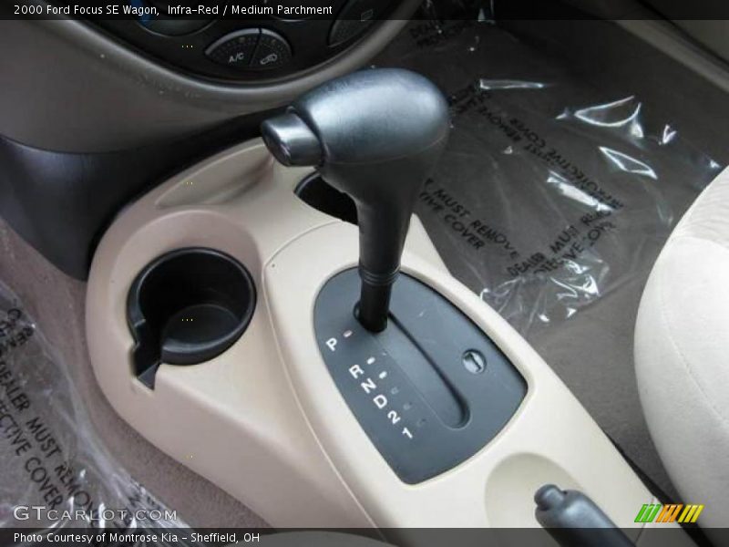Infra-Red / Medium Parchment 2000 Ford Focus SE Wagon