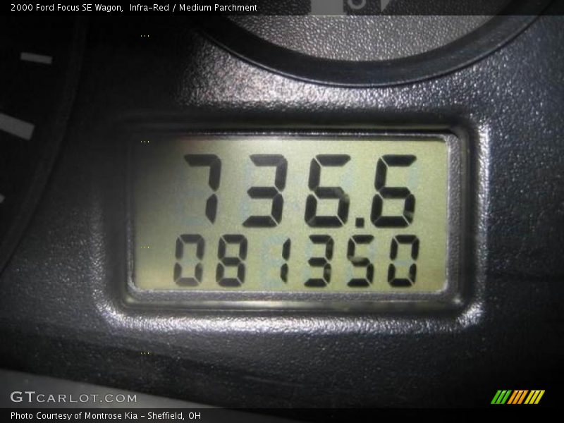 Infra-Red / Medium Parchment 2000 Ford Focus SE Wagon