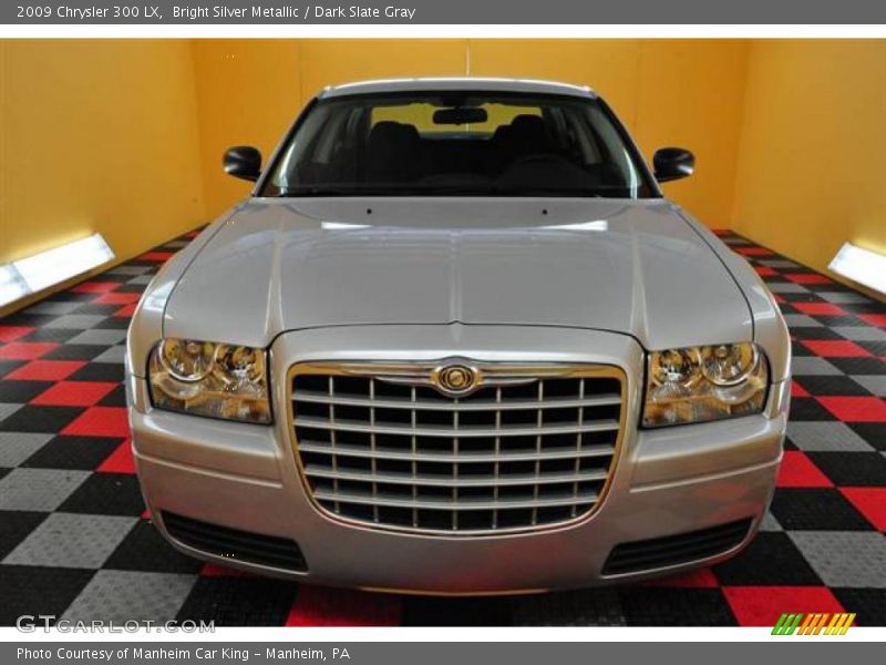 Bright Silver Metallic / Dark Slate Gray 2009 Chrysler 300 LX