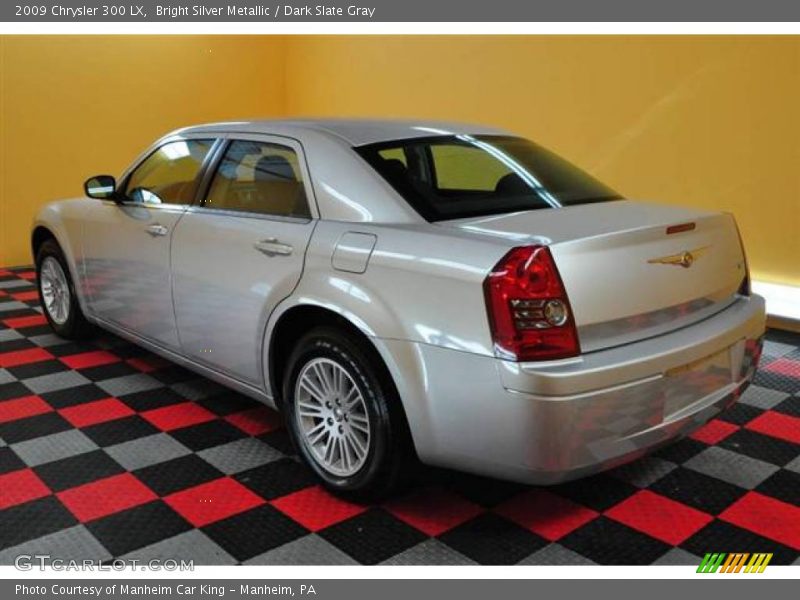 Bright Silver Metallic / Dark Slate Gray 2009 Chrysler 300 LX