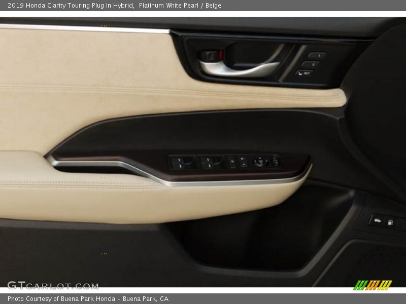 Platinum White Pearl / Beige 2019 Honda Clarity Touring Plug In Hybrid